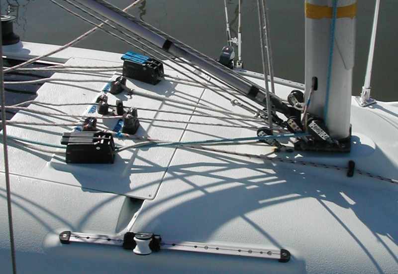sailboat running rigging rope